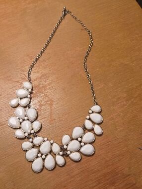 White necklace